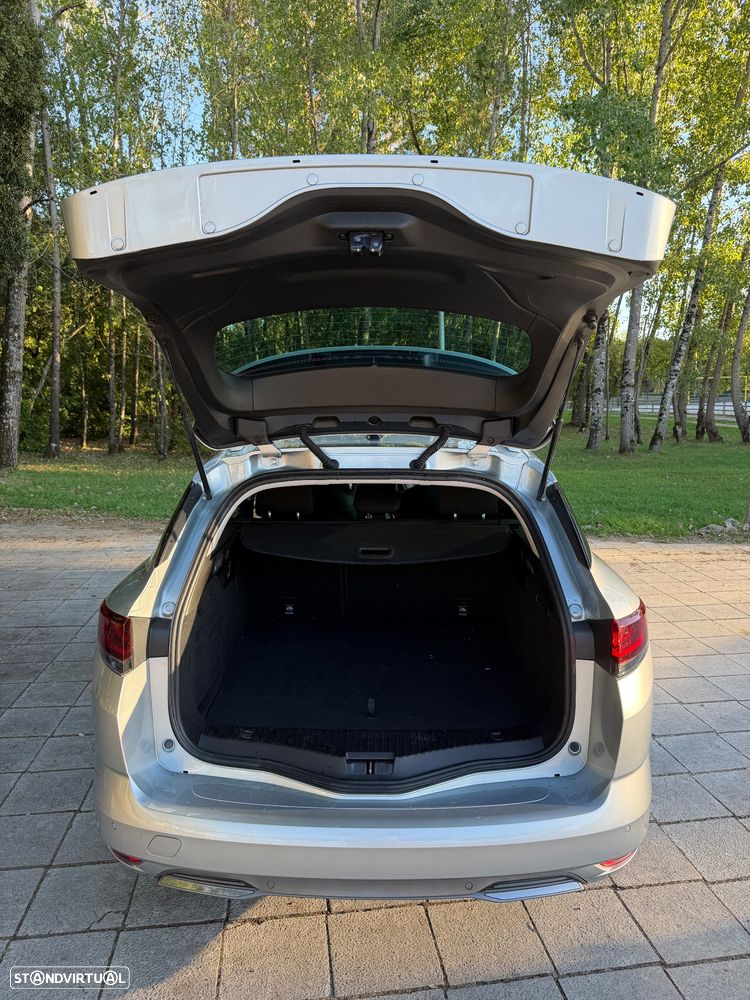 Renault Mégane 1.6 Plug-In R.S. Line - 10