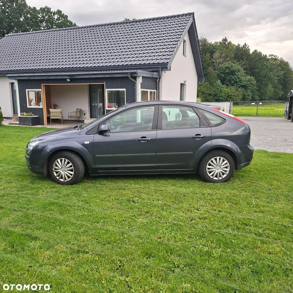 Ford Focus 1.6 Ambiente - 13