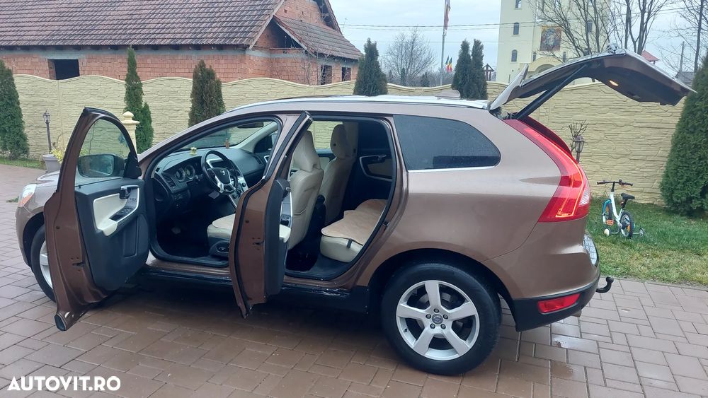 Volvo XC 60 D5 AWD Aut. Summum - 6