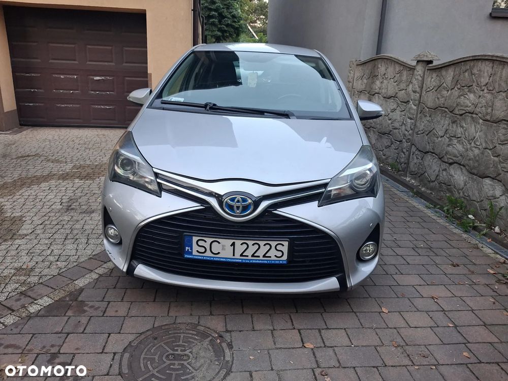 Toyota Yaris Hybrid 100 Active EU6 - 7