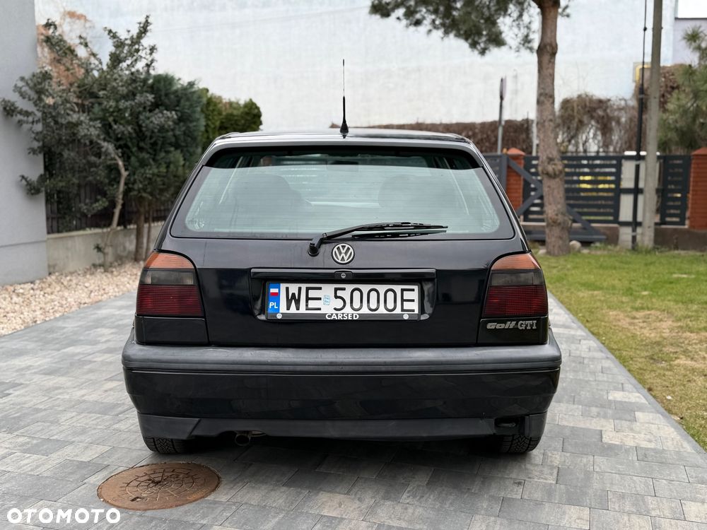 Volkswagen Golf - 6