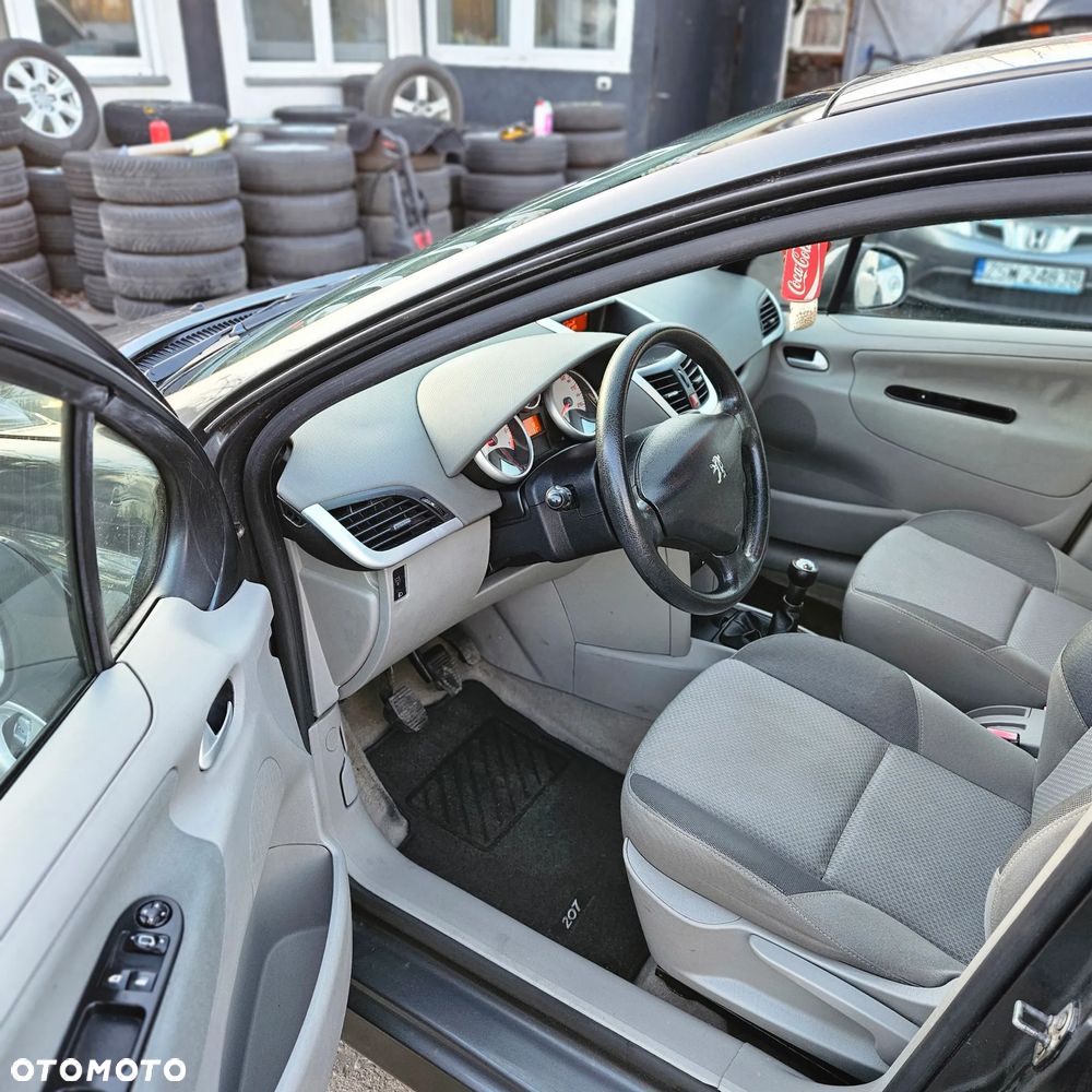 Peugeot 207 1.4 - 16