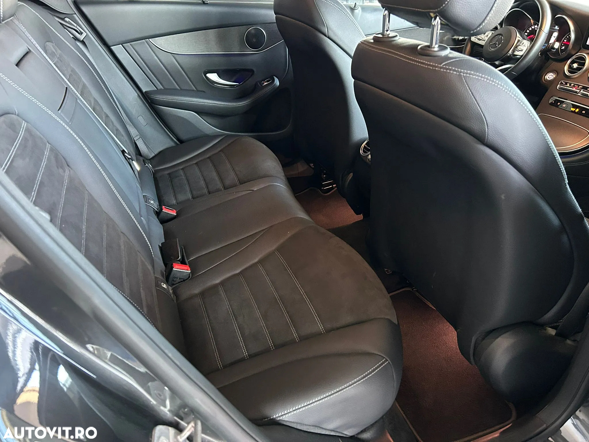 Mercedes-Benz GLC 220 d 4Matic 9G-TRONIC AMG Line - 15