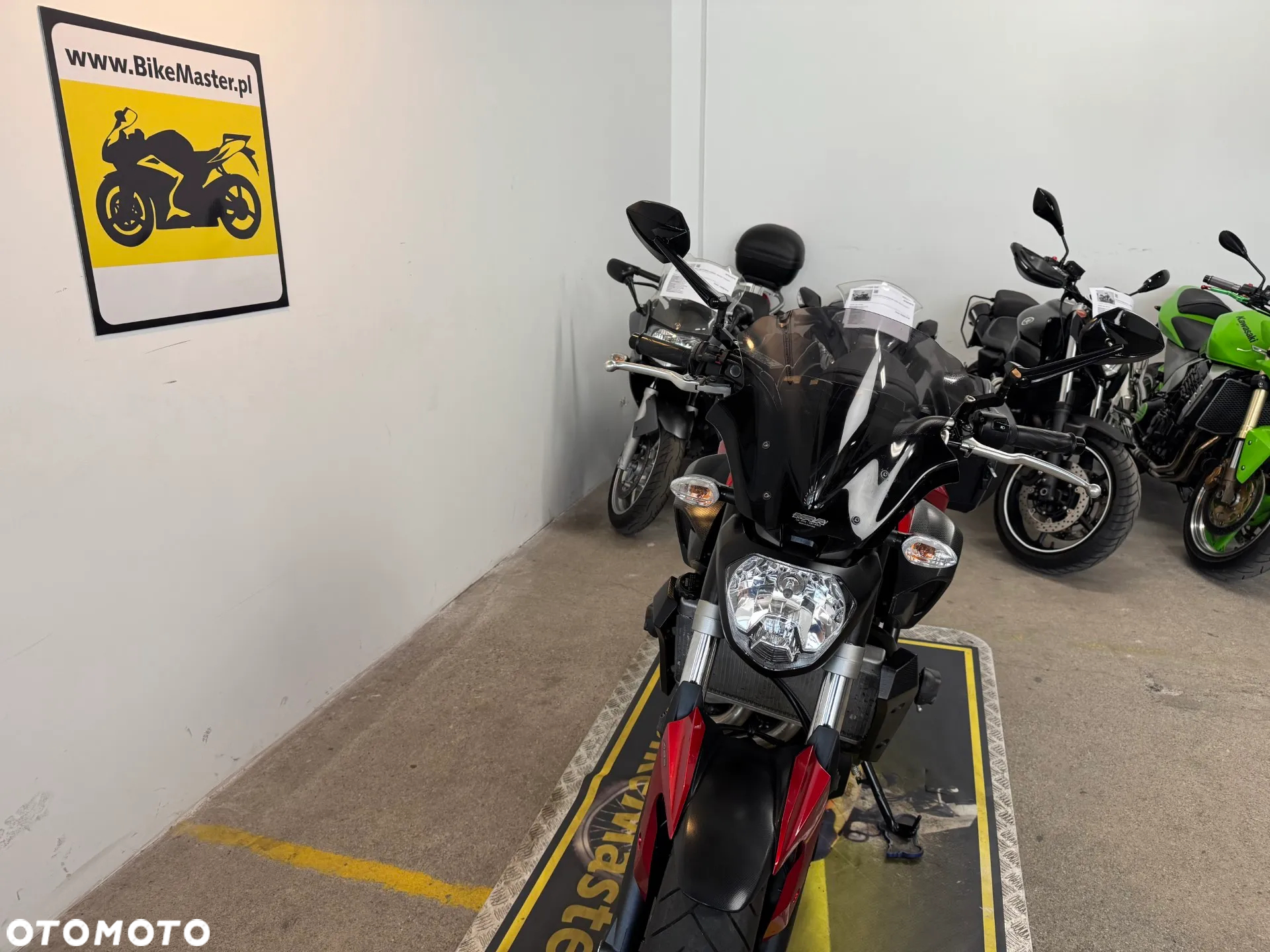 Yamaha MT - 30