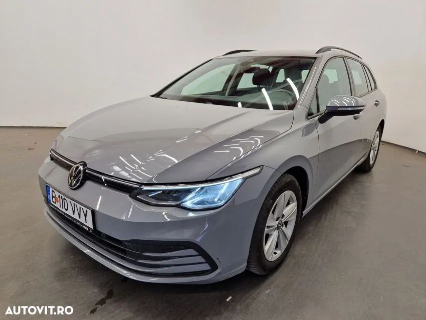 Volkswagen Golf - 1
