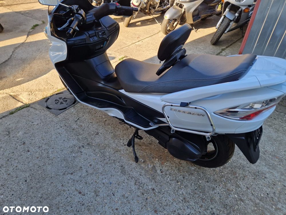 Suzuki Burgman - 7