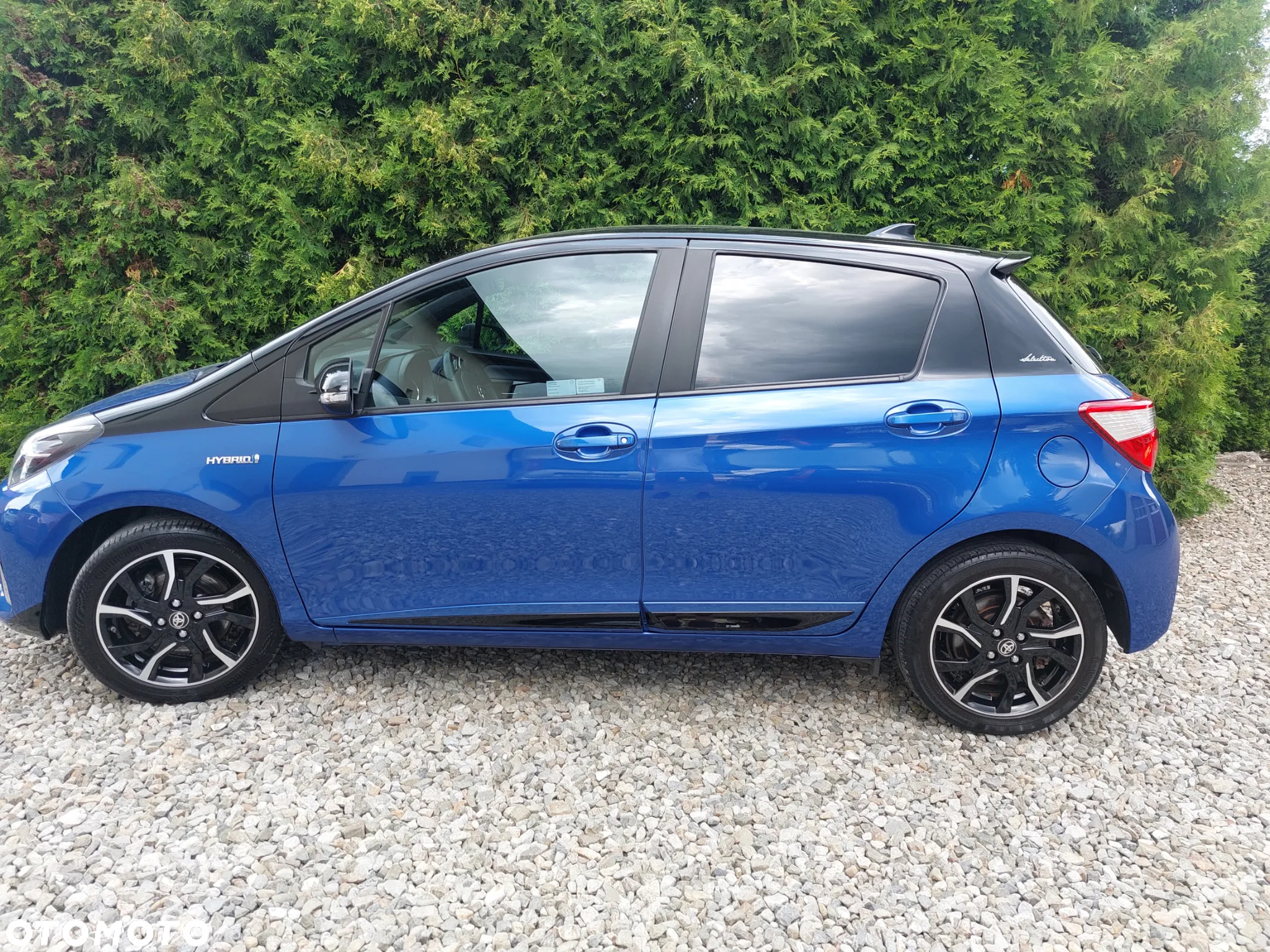 Toyota Yaris Hybrid 100 Selection - 3