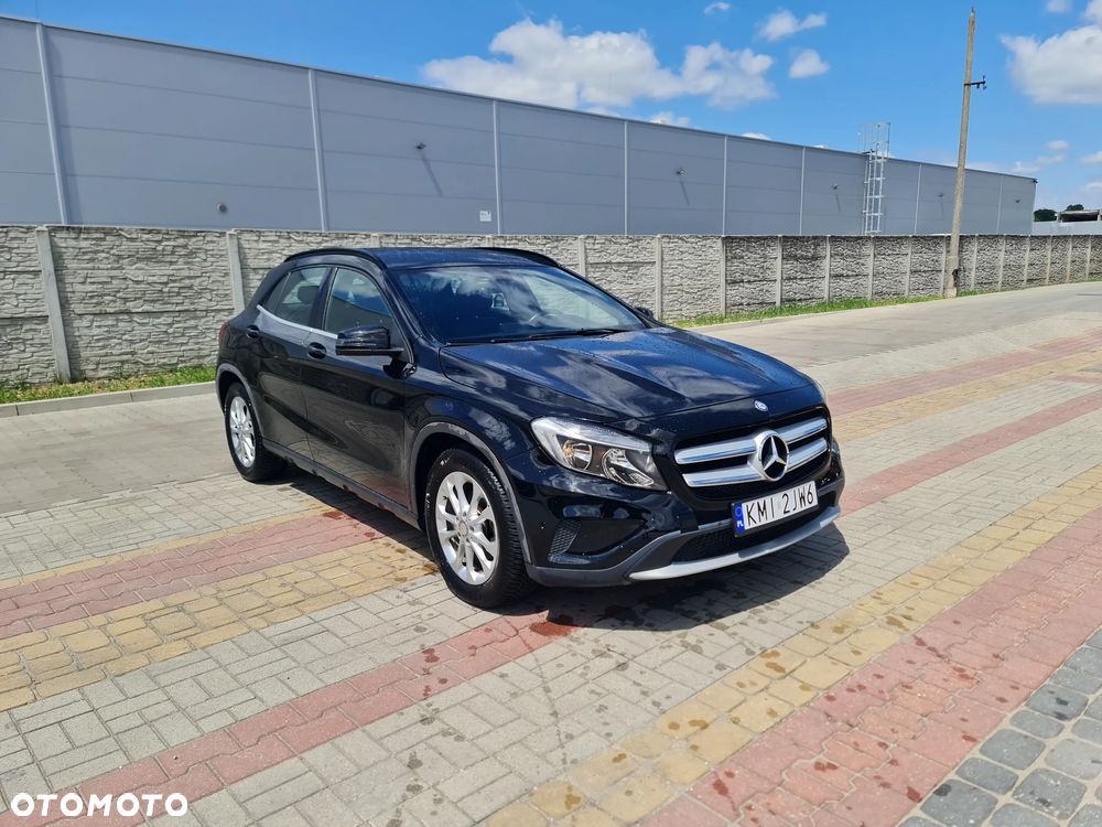 Mercedes-Benz GLA - 4