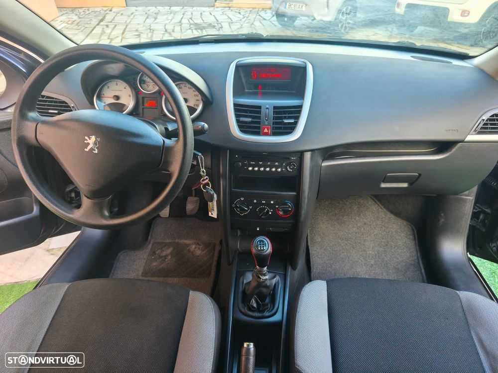 Peugeot 207 SW 1.6 HDi Premium - 10