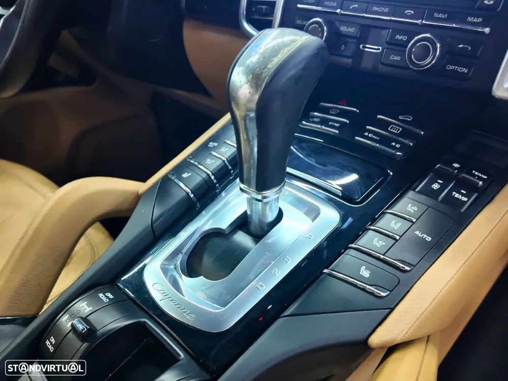 Porsche Cayenne Platinum Edition - 9