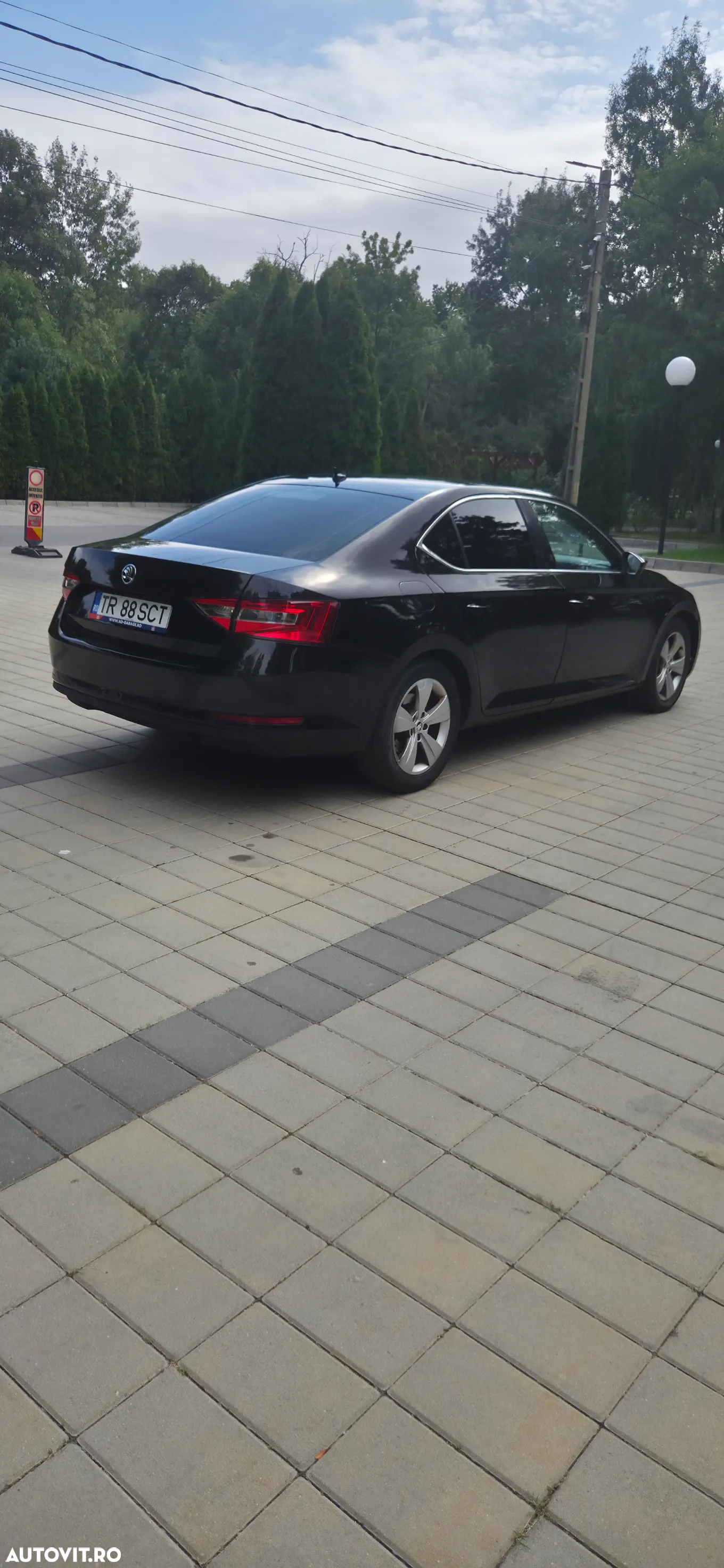 Skoda Superb 2.0 TDI Active - 4
