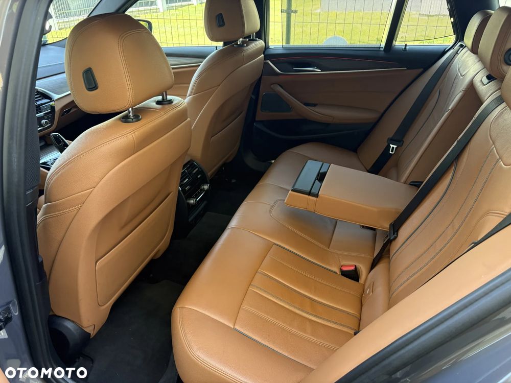 BMW Seria 5 530i xDrive Luxury Line - 8