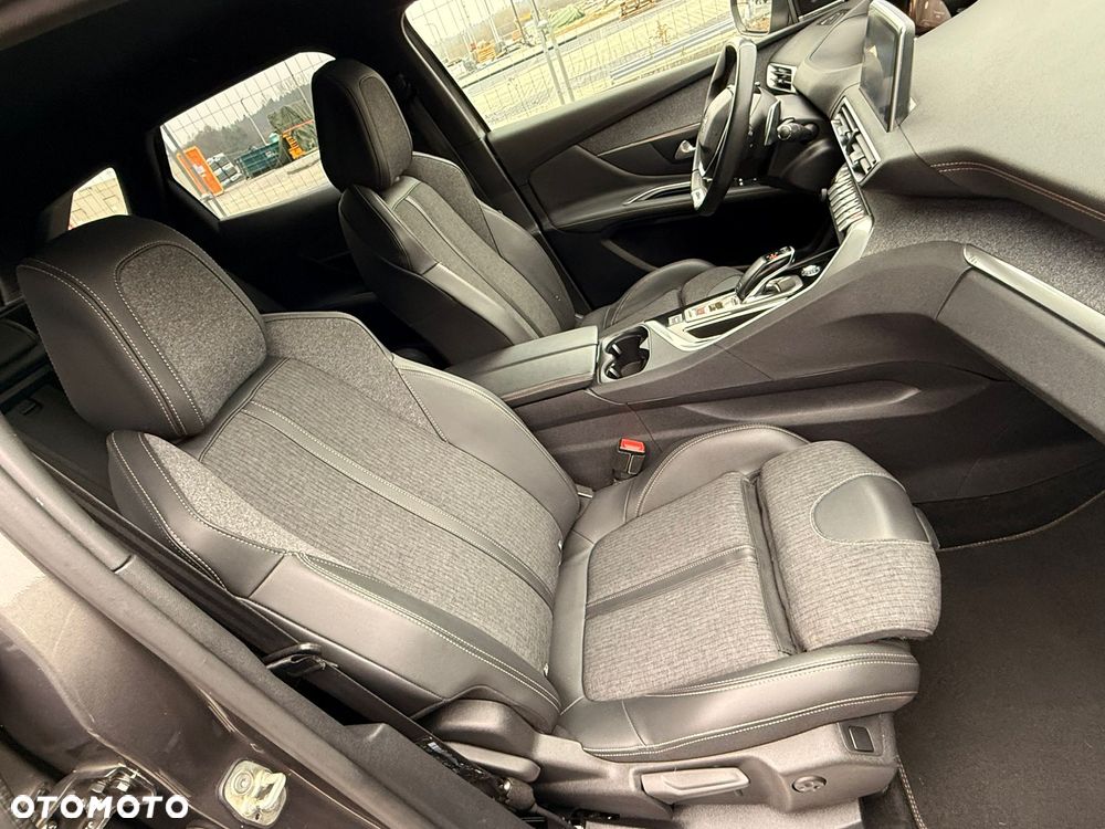 Peugeot 3008 - 22