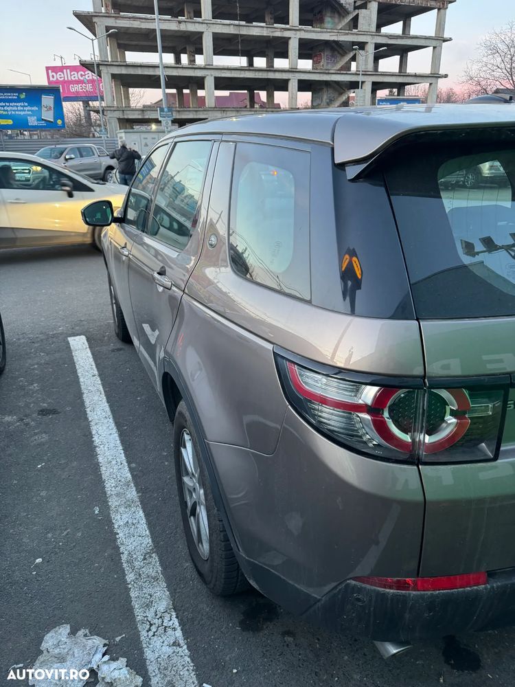 Land Rover Discovery Sport ver-2-0-l-td4-hse-luxury-aut- - 6