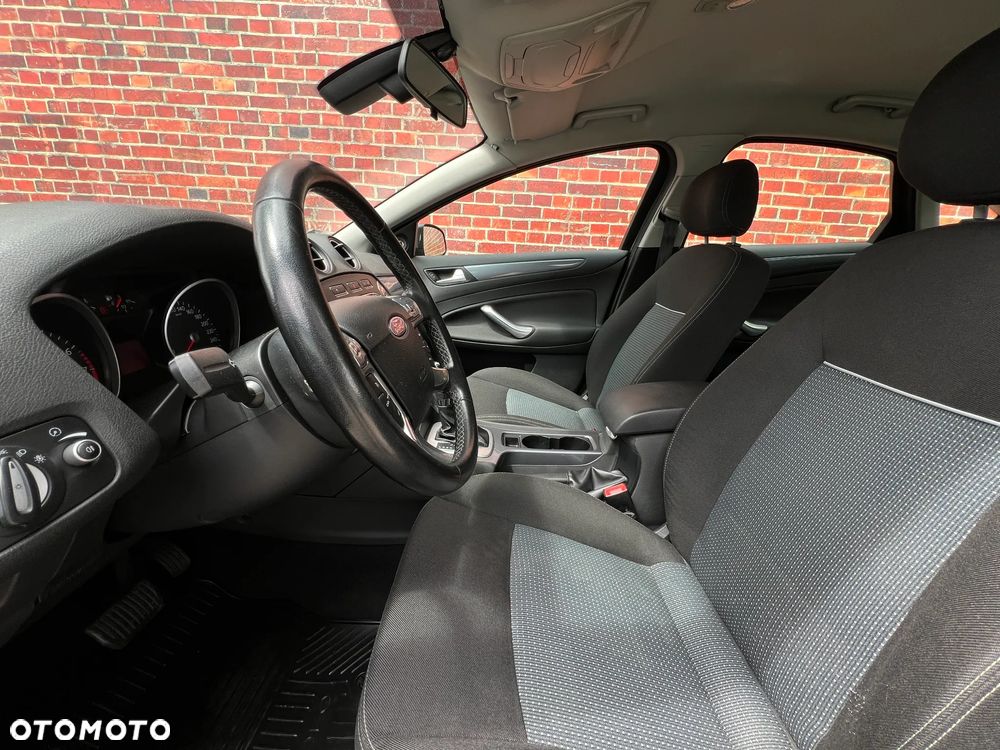 Ford Mondeo - 12