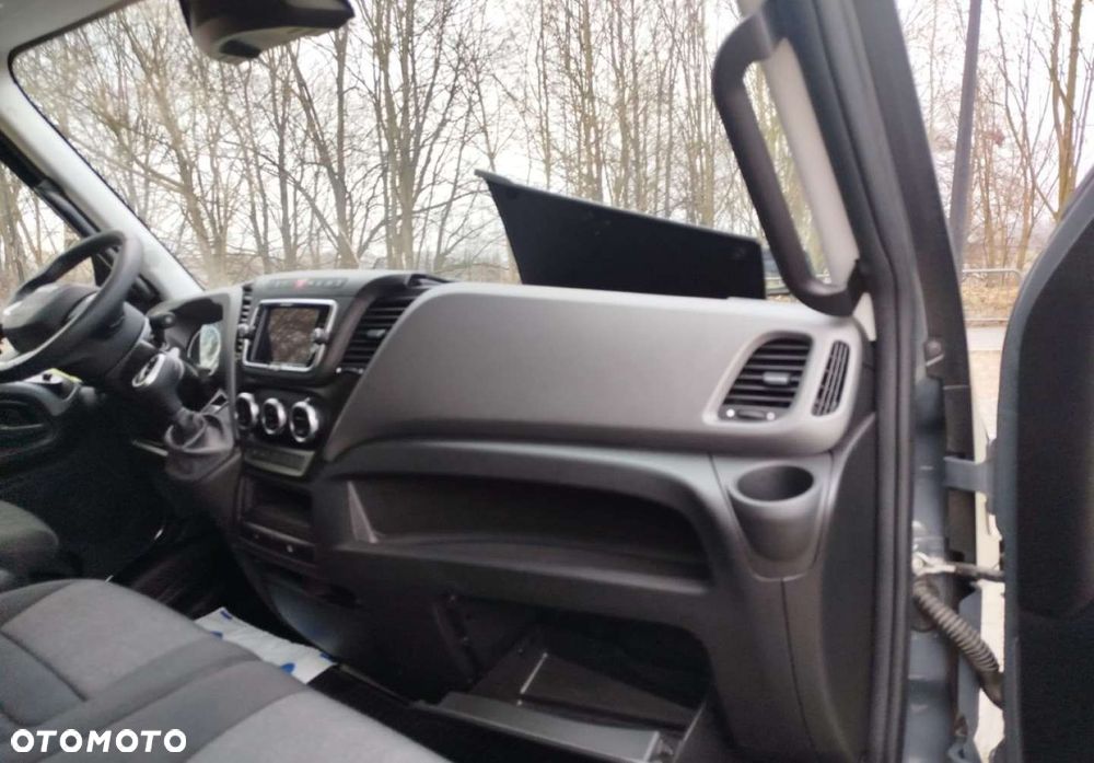 Iveco Daily 35S18 - 23
