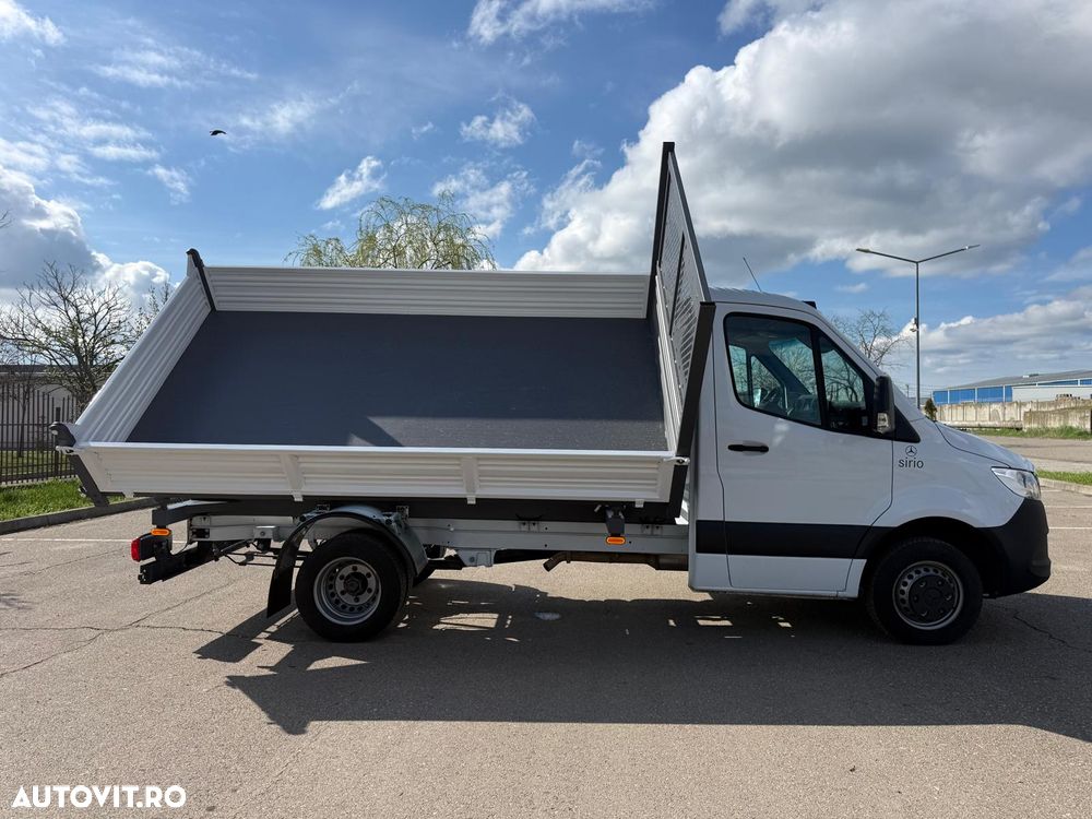 Mercedes-Benz Sprinter - 11