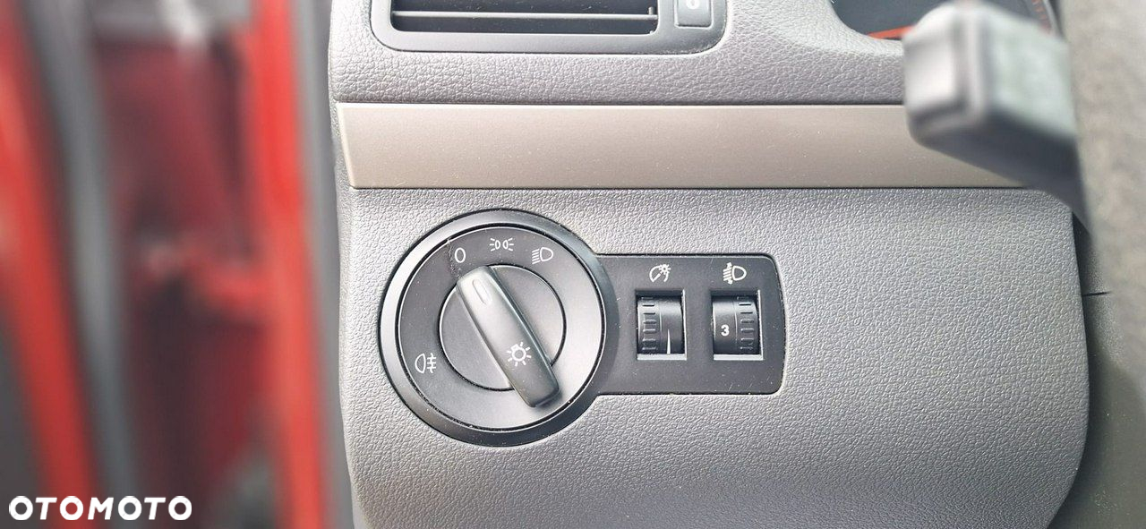 Volkswagen Touran - 15