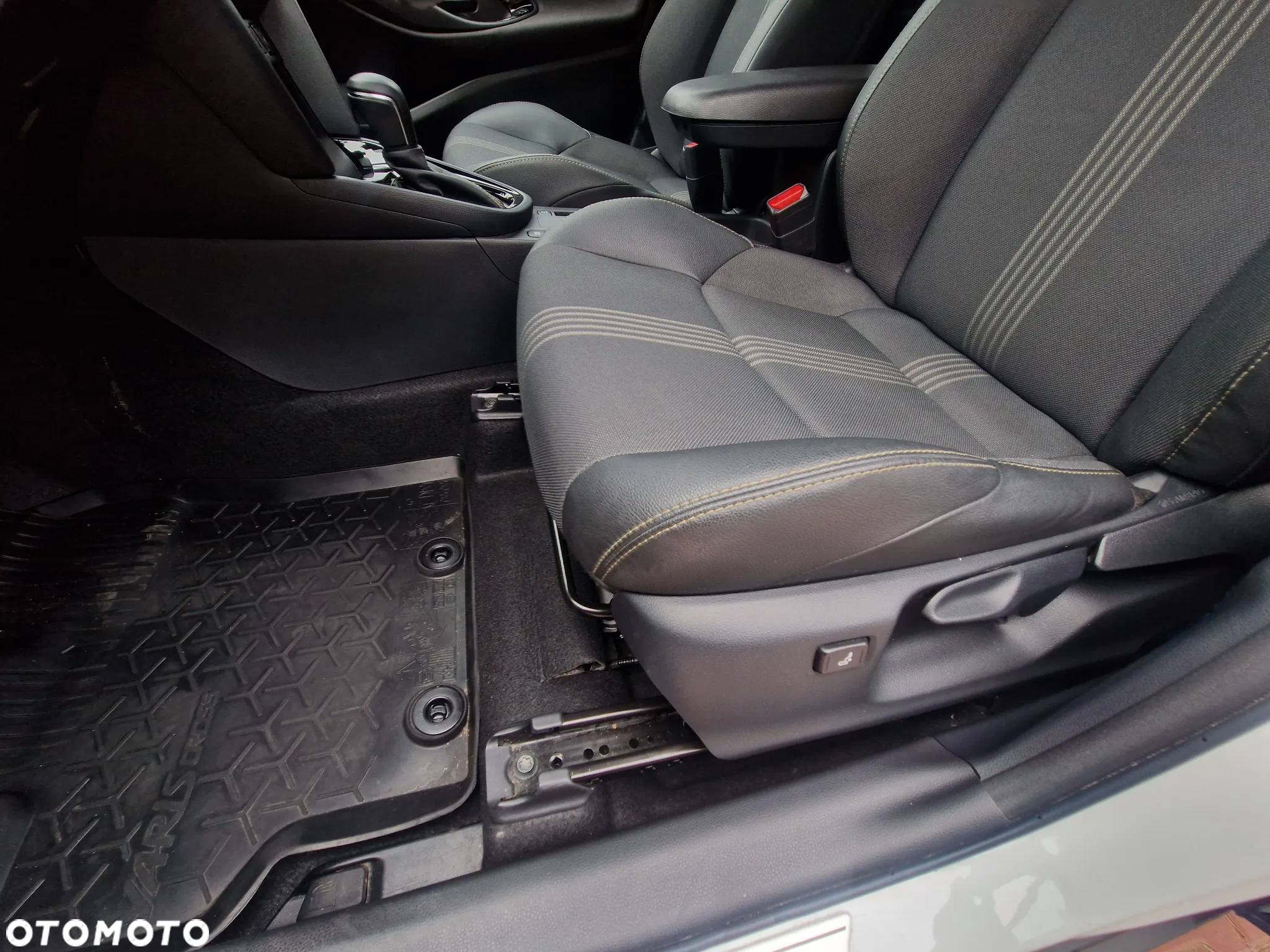 Toyota Yaris Cross Hybrid 1.5 Executive - 27