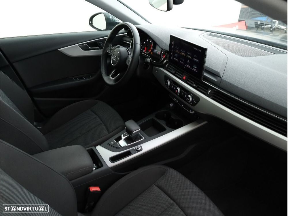 Audi A4 Avant 30 TDI Advanced S tronic - 14
