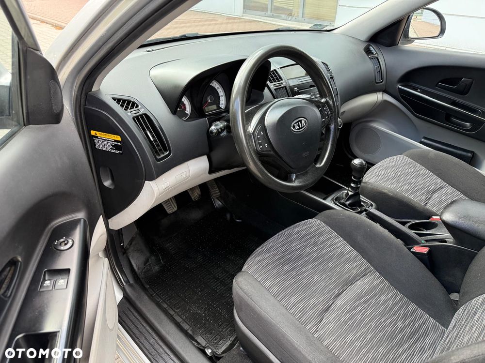 Kia Ceed 1.6 Comfort - 9