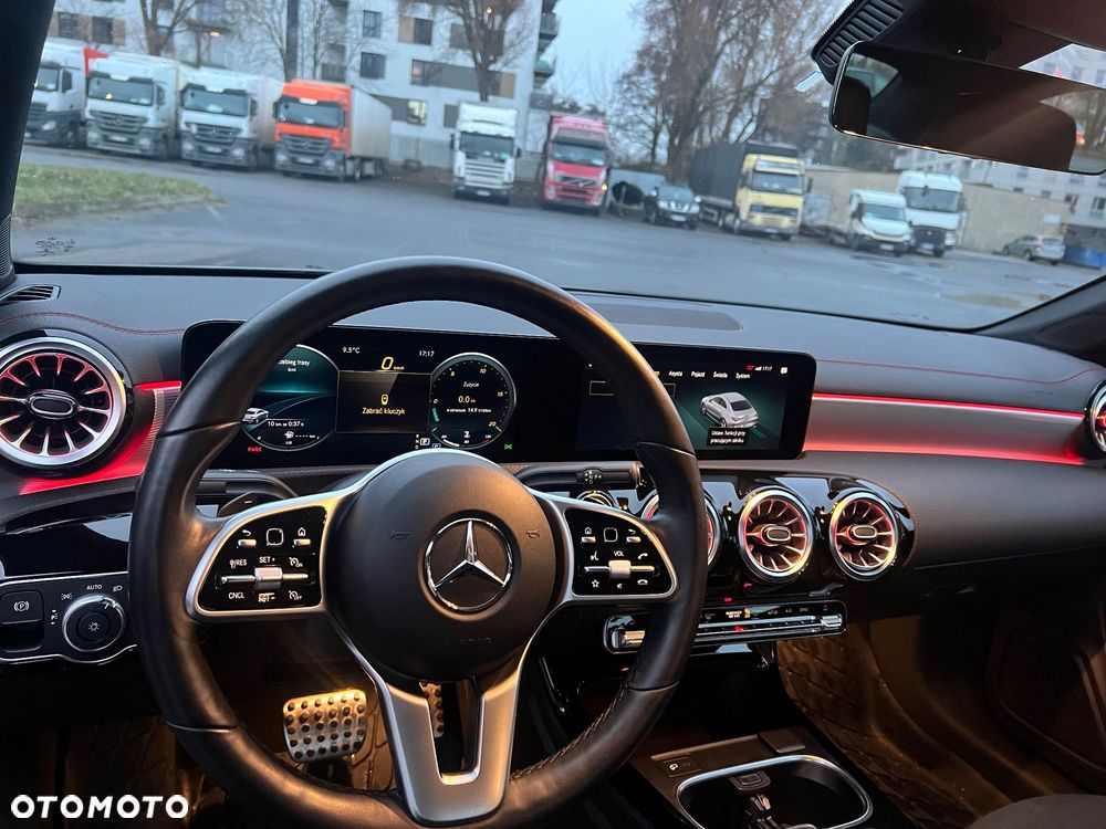 Mercedes-Benz CLA - 9