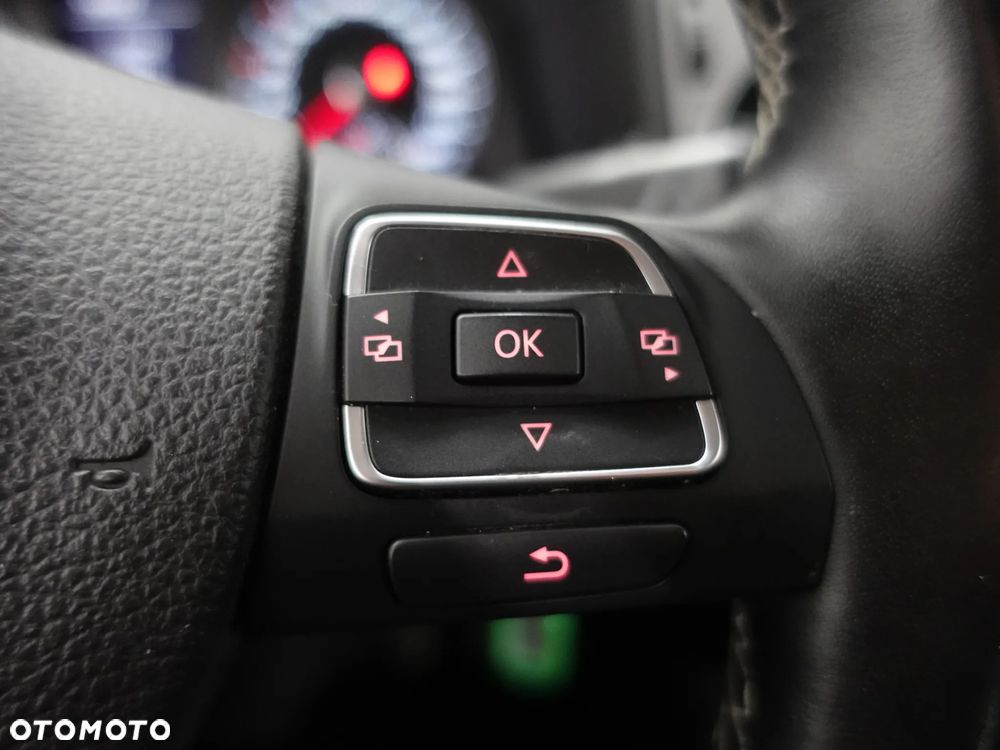 Volkswagen Golf Plus 1.6 TDI DPF MATCH - 38