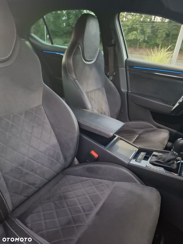 Skoda Superb 2.0 TSI Sportline DSG - 9