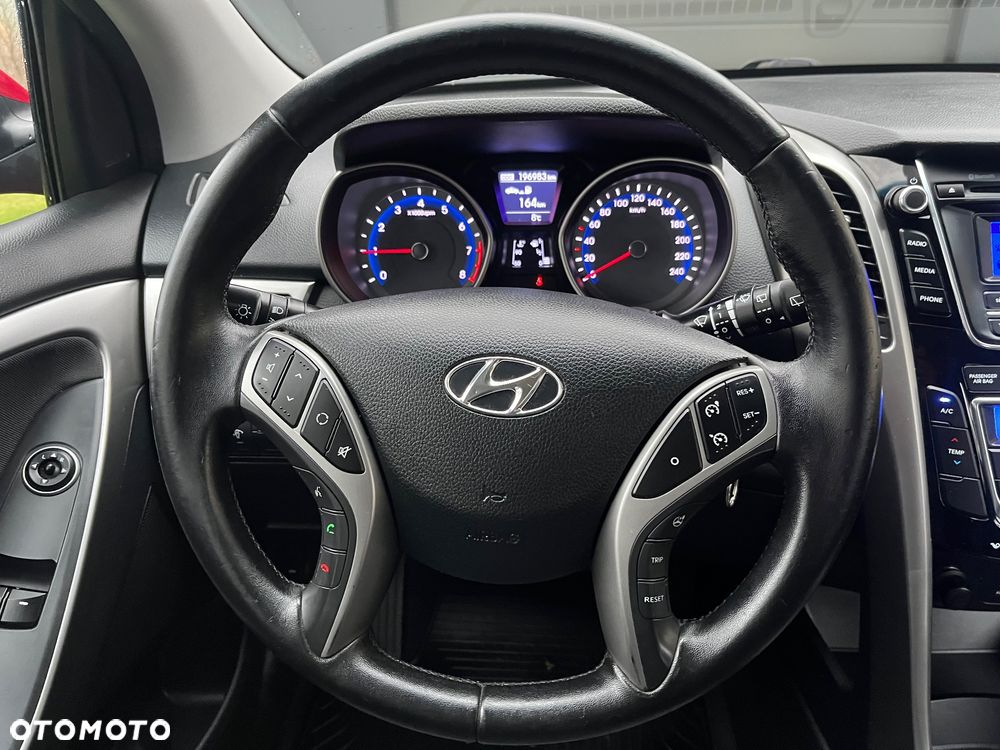 Hyundai i30 i30cw 1.4 Trend - 12
