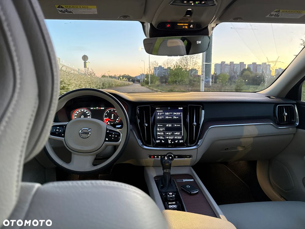 Volvo S60 T5 Momentum Pro - 6