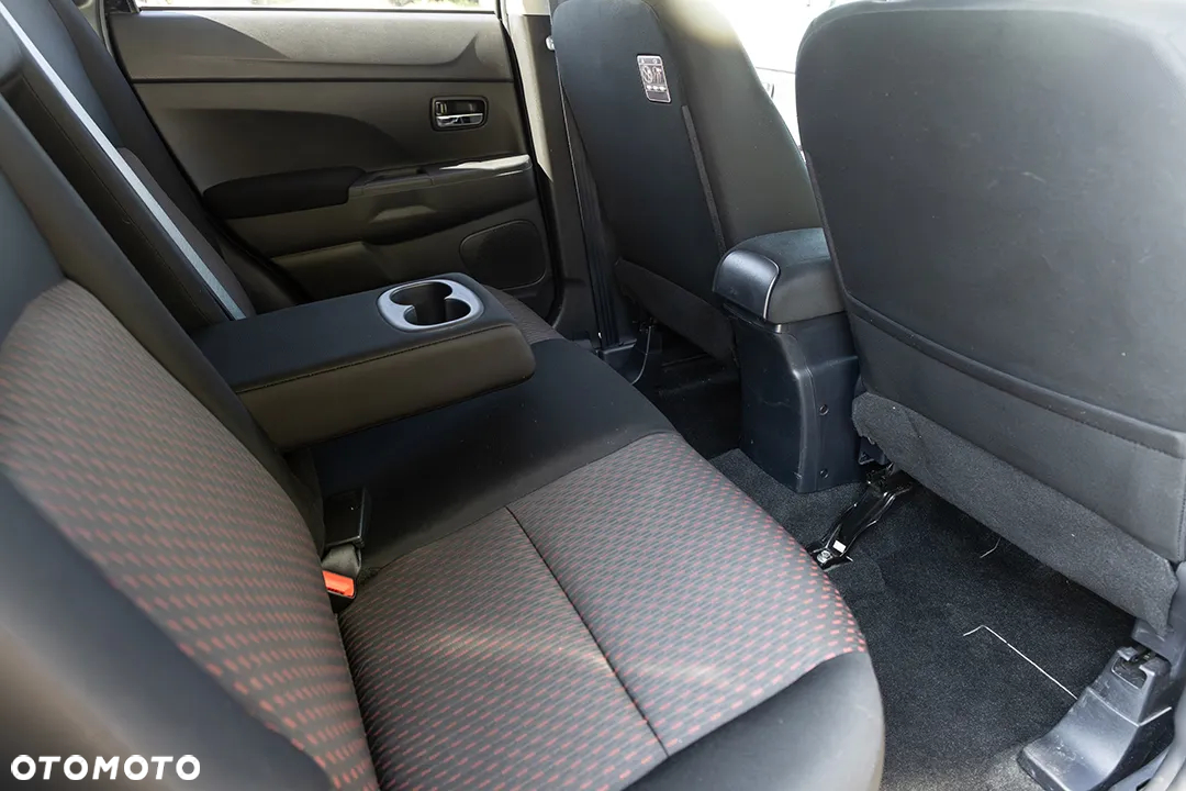Mitsubishi ASX - 11