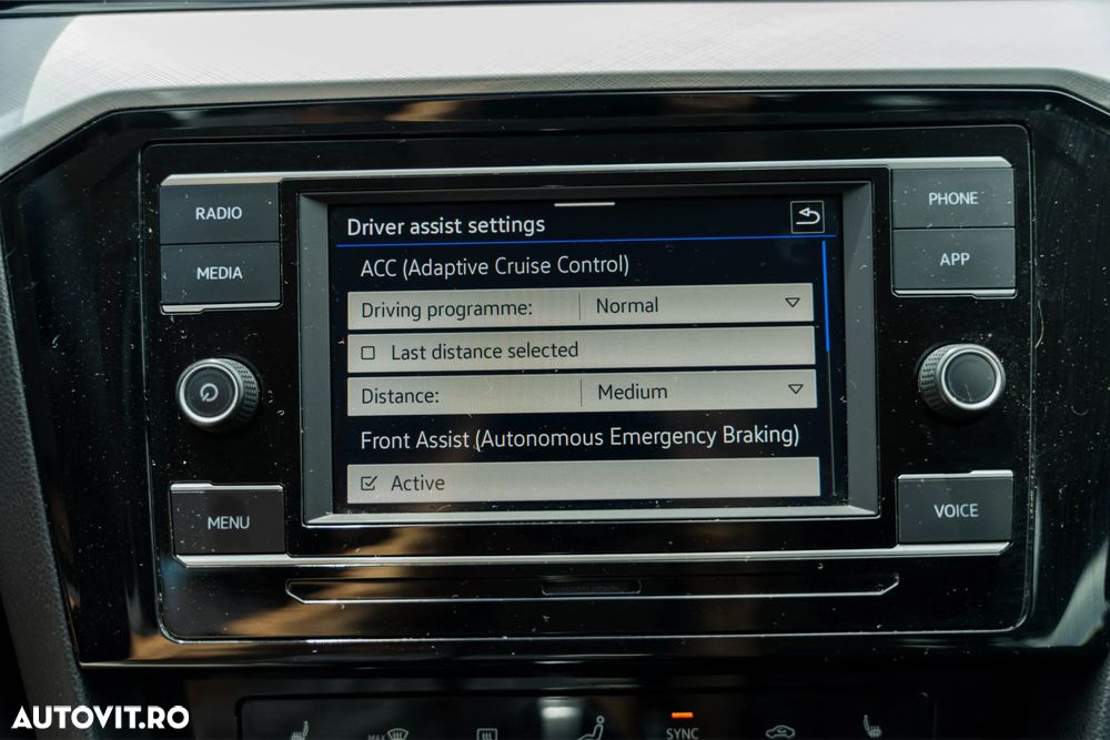 VOLKSWAGEN Passat 2023 — imagine 28