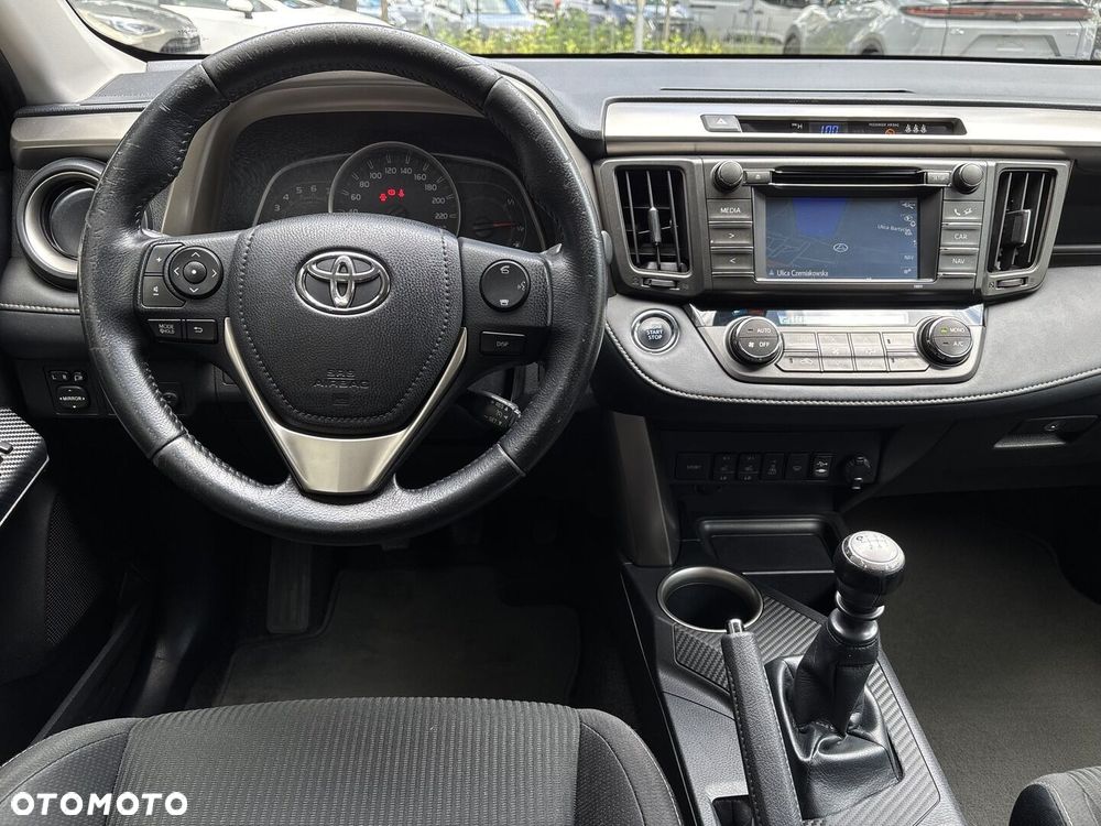 Toyota RAV4 - 16