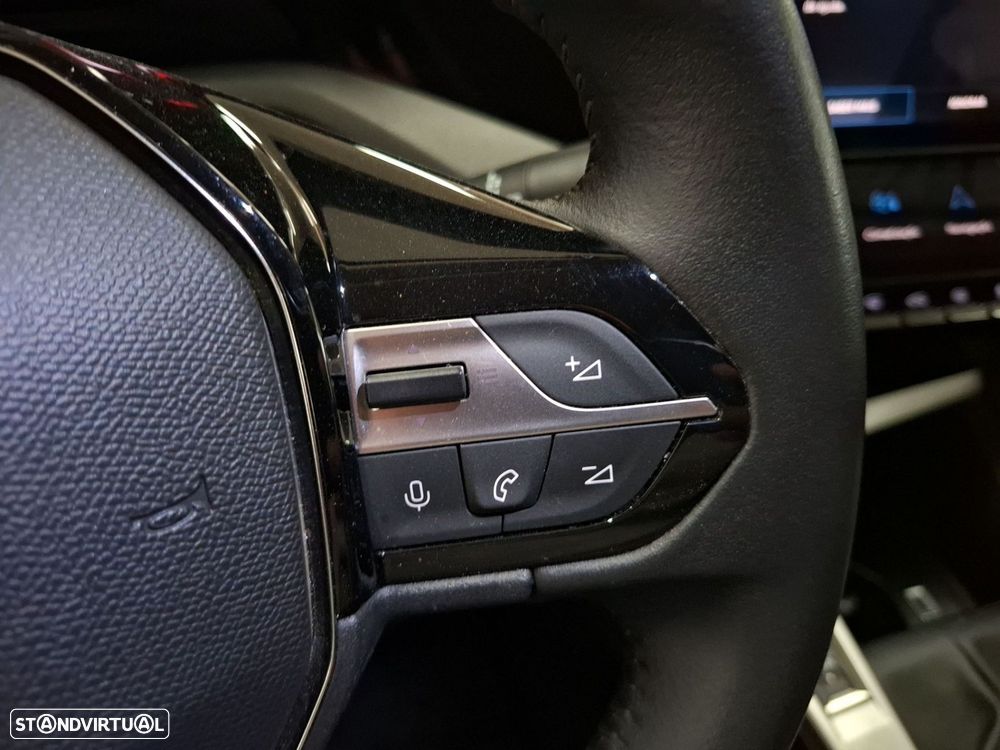 Peugeot 308 1.2 PureTech Allure - 17