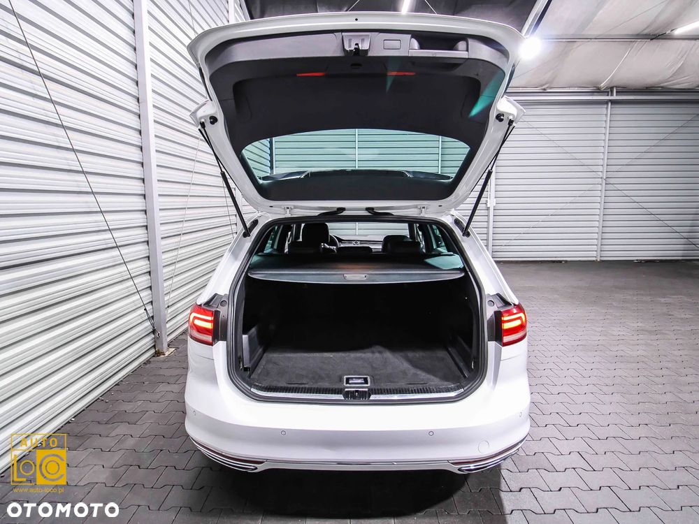 Volkswagen Passat 2.0 TDI SCR 4Motion DDG Highline - 13