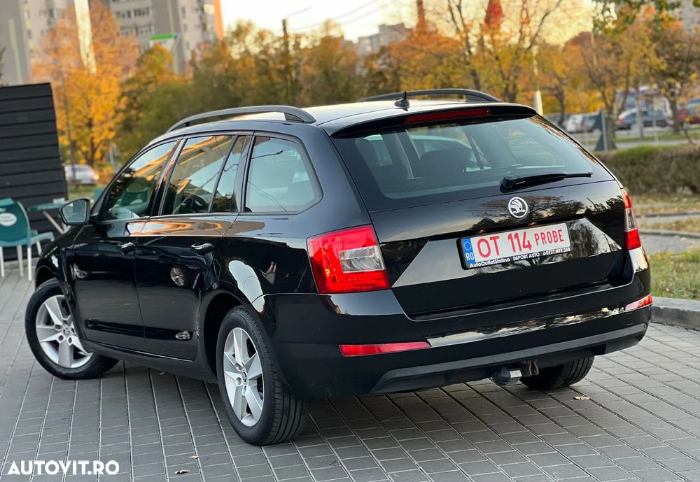 Skoda Octavia Combi 1.6 TDI Premium Edition - 9
