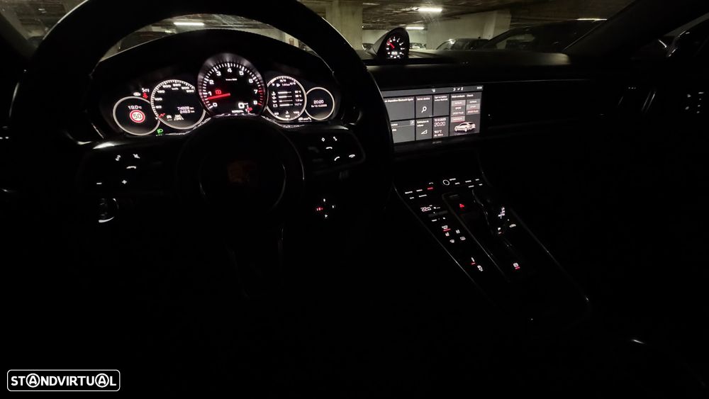 Porsche Panamera Sport Turismo 4S - 39