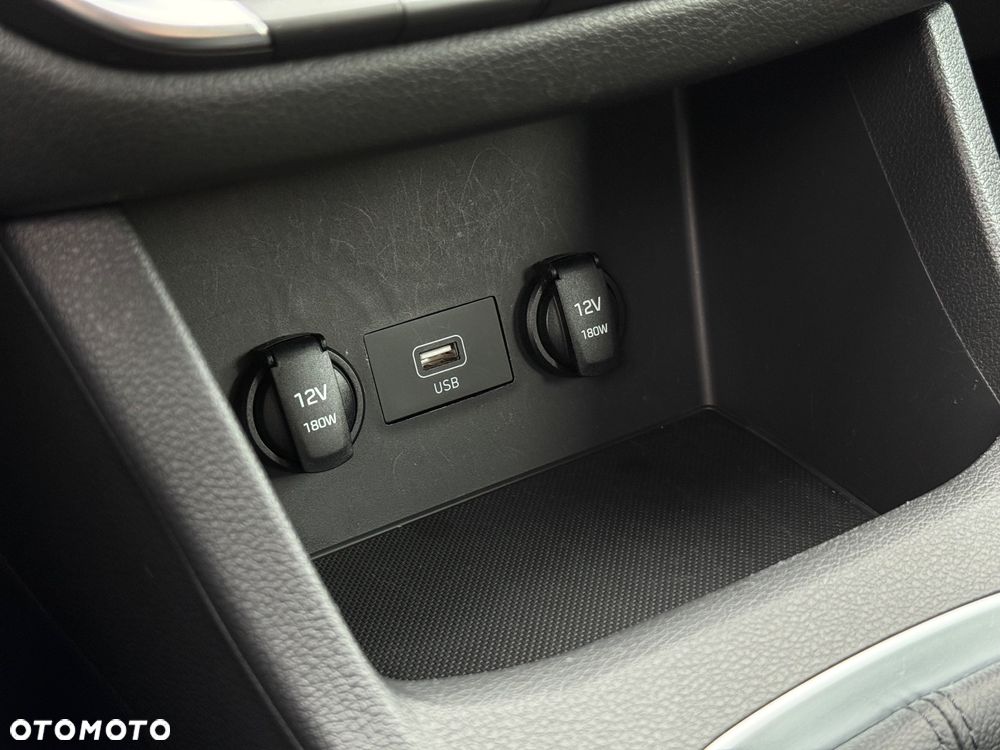 Hyundai i30 1.5 DPI Classic + - 36