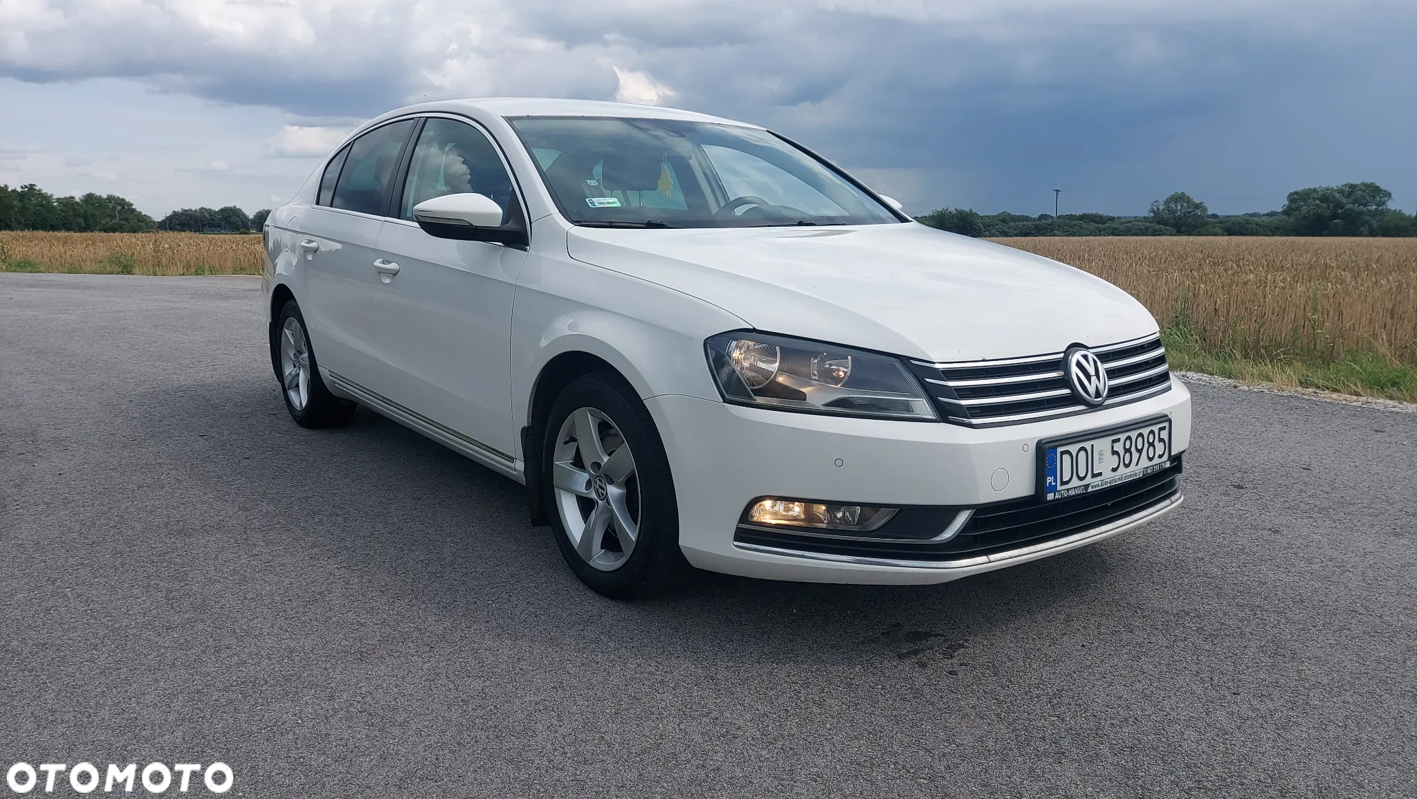 Volkswagen Passat 1.6 TDI DPF BlueMot Highline - 3