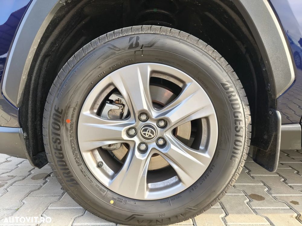 Toyota RAV4 - 5
