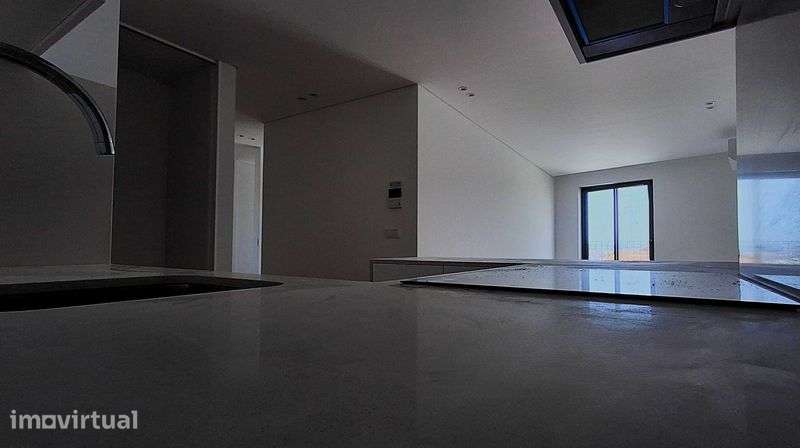 Apartamento T2 - Grandes Vistas\ Varanda\ L. Garagem, Centro V.N.Gaia - Grande imagem: 3/12