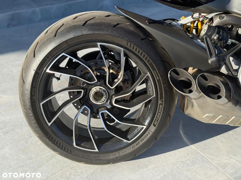Ducati Diavel - 23