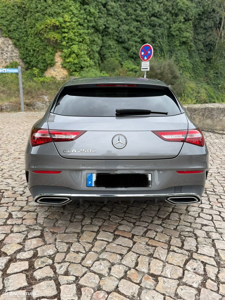 Mercedes-Benz CLA 250 e 8G-DCT AMG Line — fotografia 5
