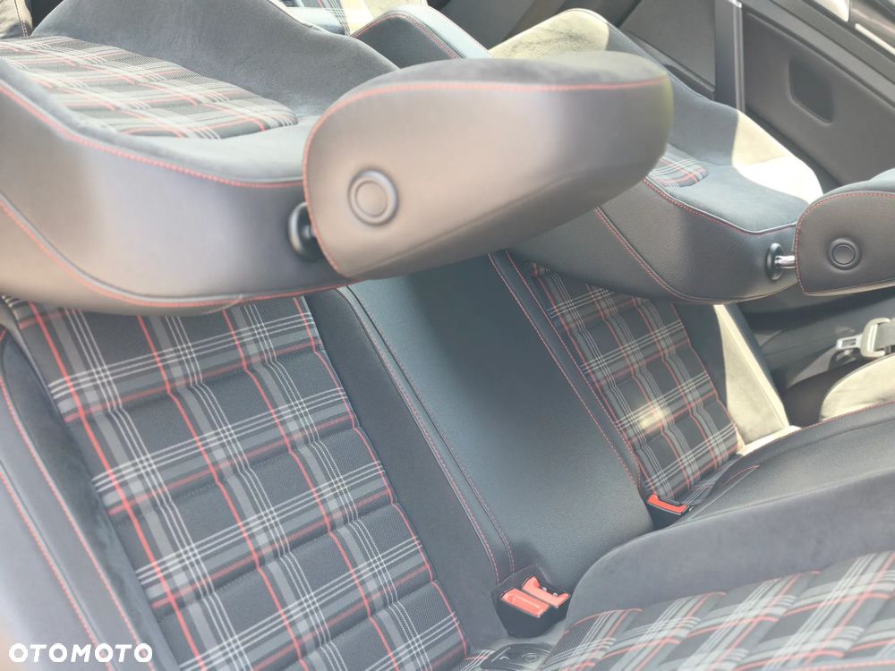Volkswagen Golf GTI BlueMotion Technology - 17