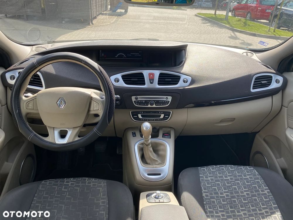 Renault Grand Scenic Gr 1.9 dCi Privilege Euro5 - 15
