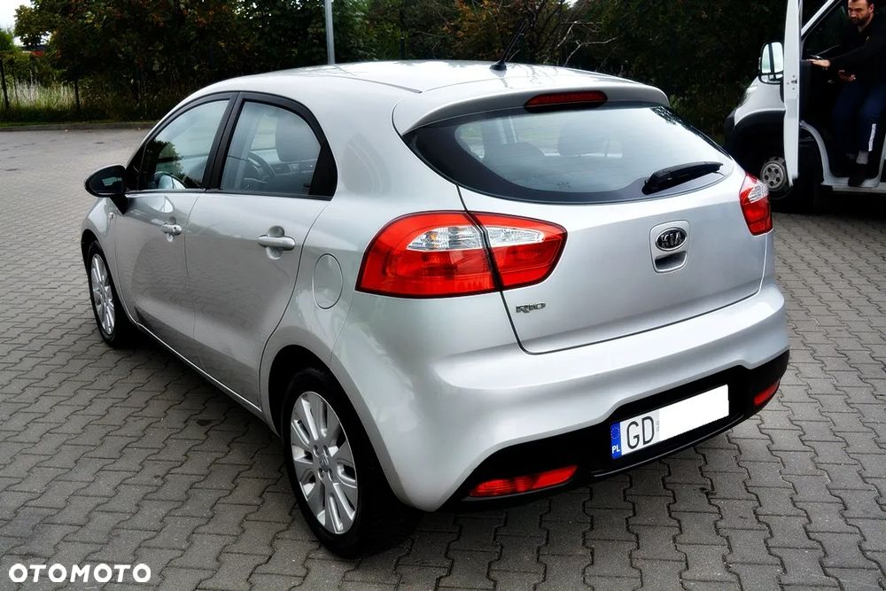 Kia Rio 1.2 Edition 7 - 13