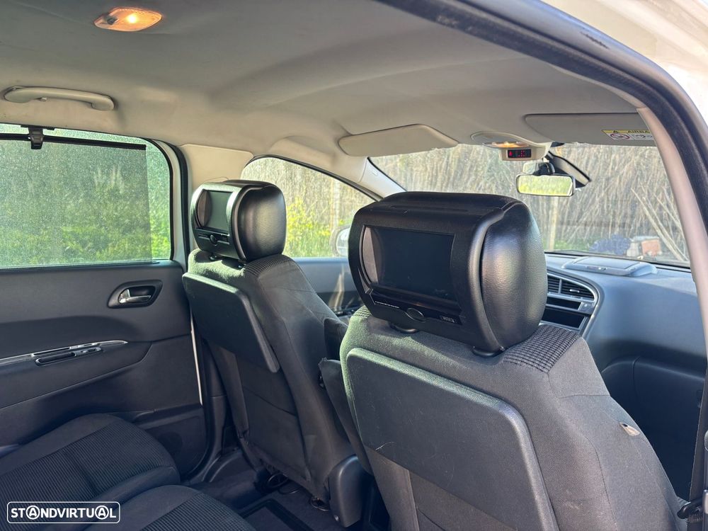 Peugeot 5008 1.6 HDi 7L Allure - 16