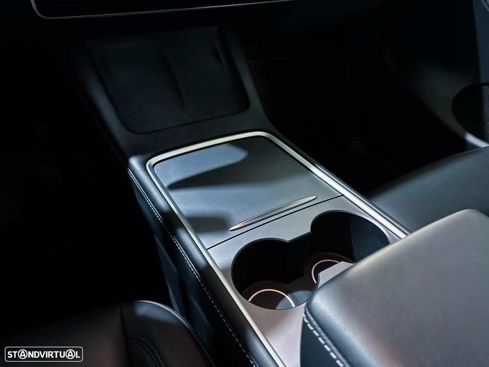 Tesla Model Y Long Range Dual Motor AWD - 48
