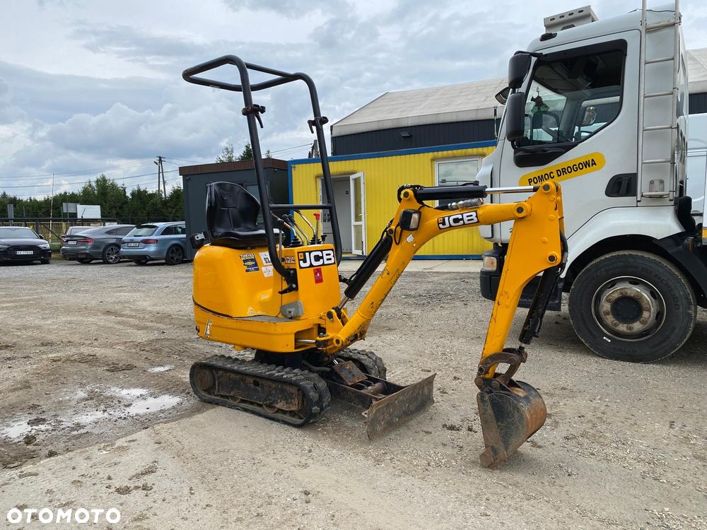 JCB 8008