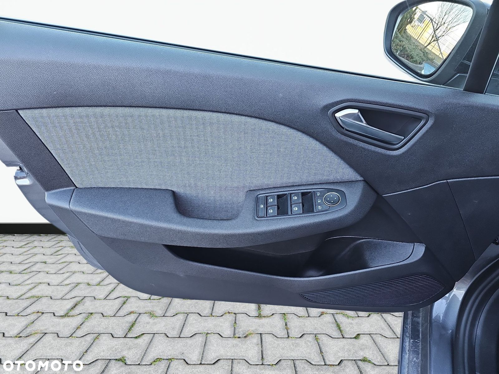 Renault Clio 1.0 TCe Techno - 16